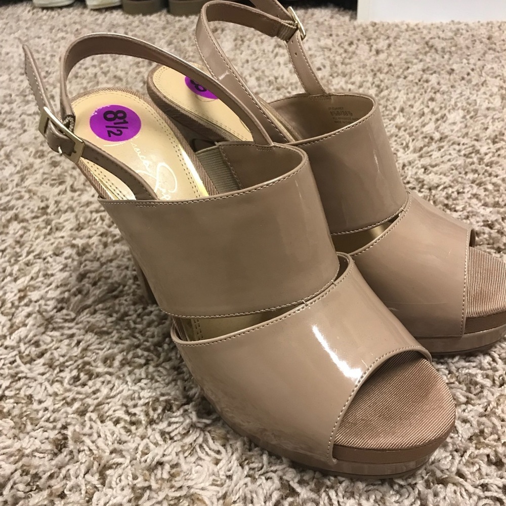 Jessica Simpson Women's Sandals Nude